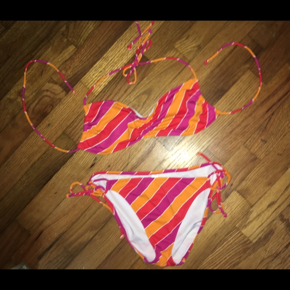 Victoria’s Secret Bikini - NWOT - M